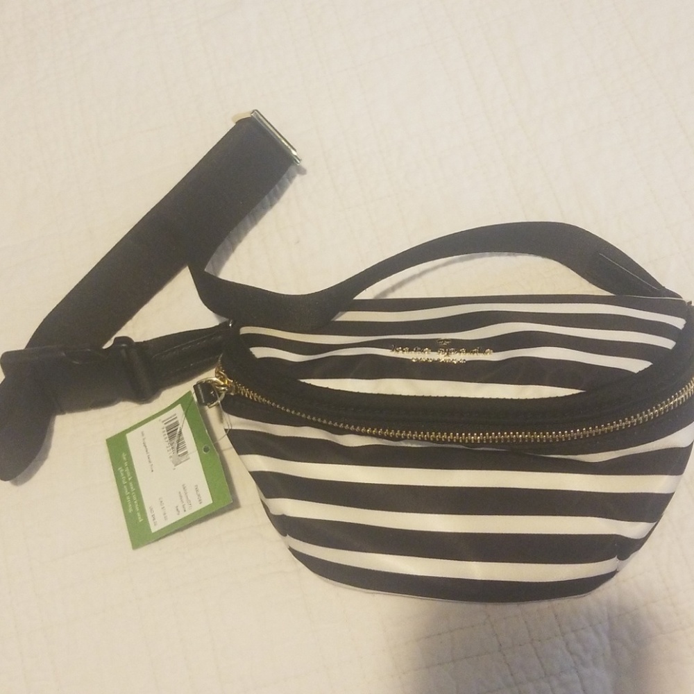 SOLD Kate spades Fannie Pack.... sold